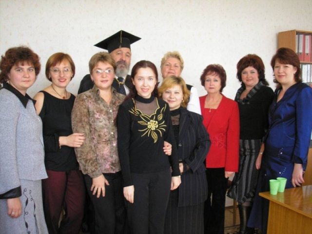 Преподаватели факультета с Р.В. Габдреевым