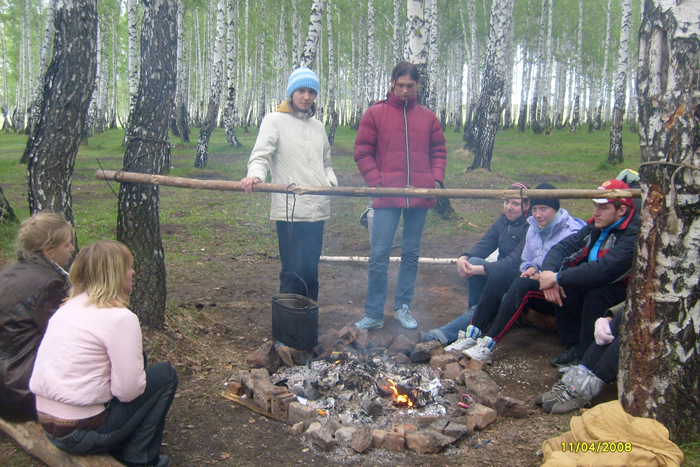 Студенты факультета социального образования на шадринском городском туристическом слете (сентябрь 2008 г).