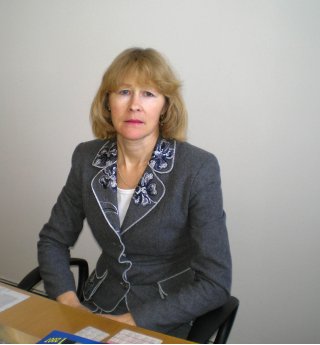 Елена Александровна Бурлакова, заведующая
библиотекой с 1988 года, заслуженный работник культуры
Российской Федерации. 